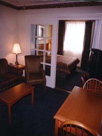 Lakeview Inns & Suites - ברנדון חדר תמונה
